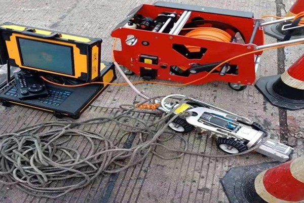 精河CCTV管道检测机器人